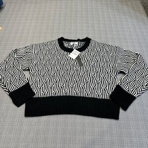 New Graphic Knit Sweater Womens Large Black White Chunky Crop Cozy Indie Preppy